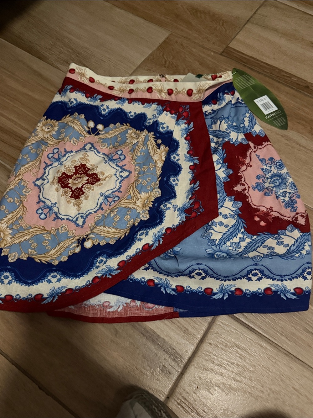 FARM Rio Multi-Color Medallion Mini Skirt - Picture 3 of 6